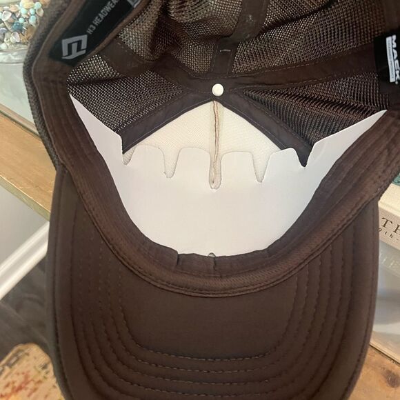 Mack Trucks NWT mesh back Retro Trucker Hat - Picture 5 of 6